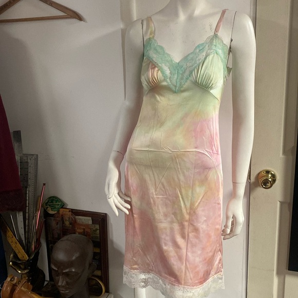 Hand dyed vintage slip size 32 - Picture 2 of 7